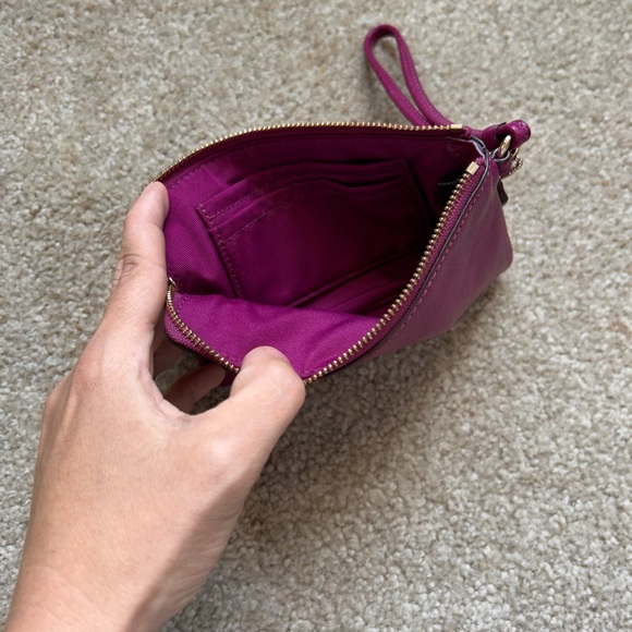 Coach leather wristlet- Magenta - Picture 3 of 6
